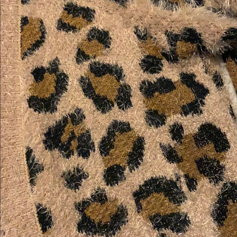 Leopard Cardigan - Picture 2 of 2